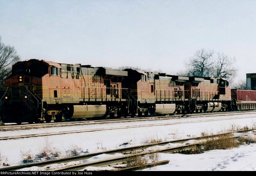 BNSF 7676 West